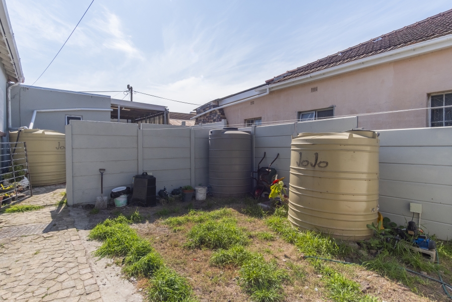 5 Bedroom Property for Sale in Wynberg Western Cape